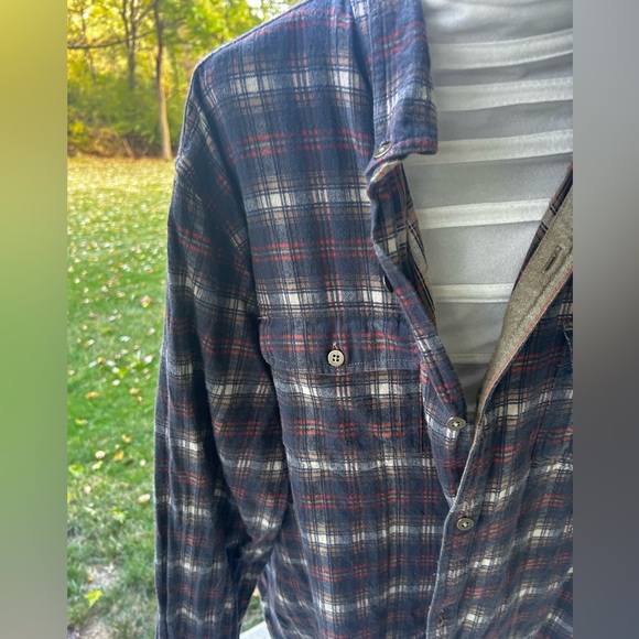 CARBON2COBALT Plaid flannel Button-Up Shirt - Picture 3 of 6